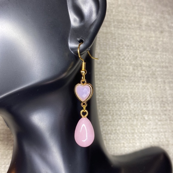 Pink Heart Pearlescent Tear Drop Dangle Earrings NWT - Picture 3 of 4